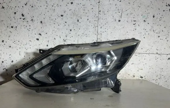Nissan Qashqai Headlight/headlamp mde1313899l 10018015