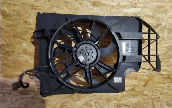 Volkswagen Multivan T5 Radiator cooling fan shroud 7H0121201CH