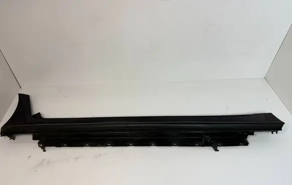 BMW i4 Side skirt front trim 8737087