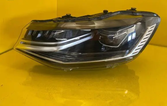 Volkswagen Caddy Headlight/headlamp 2K8941035J