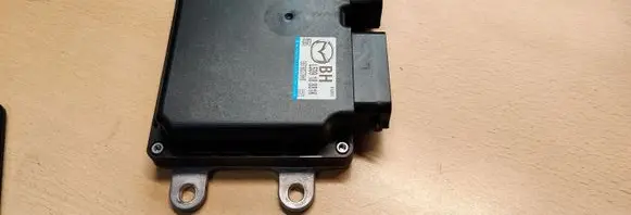 Mazda 3 II Engine control unit/module L53918881K E6T60276H8