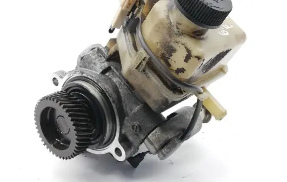 Mazda 6 Power steering pump