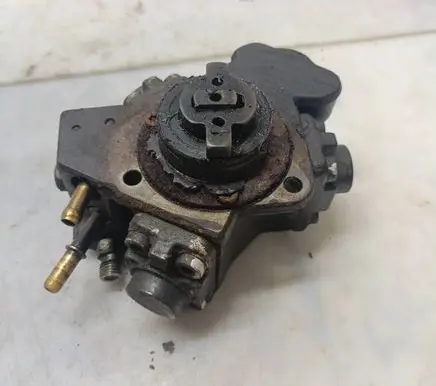 Peugeot Bipper Fuel injection high pressure pump M207