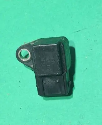 BMW X3 E83 Air pressure sensor 7787142