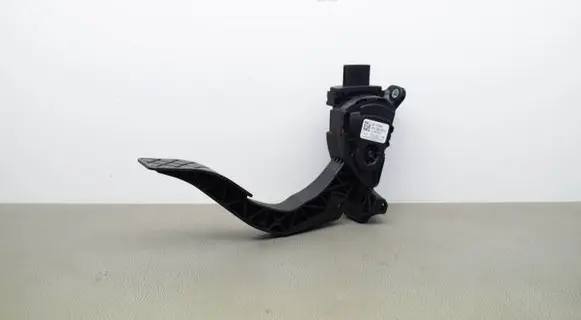 Audi A4 S4 B8 8K Accelerator throttle pedal 8K1723523A