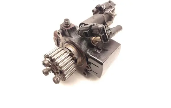 Skoda Octavia Mk2 (1Z) Fuel injection high pressure pump 03L130755E