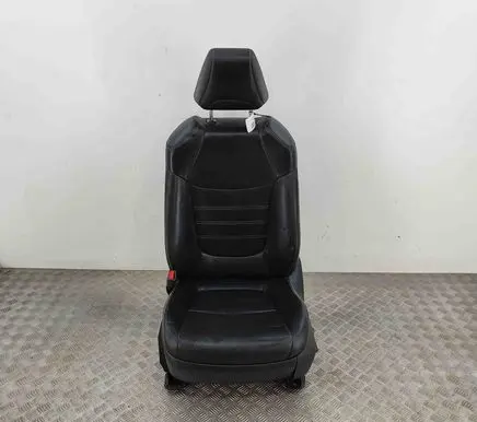Toyota RAV 4 (XA50) Front driver seat 7202042350