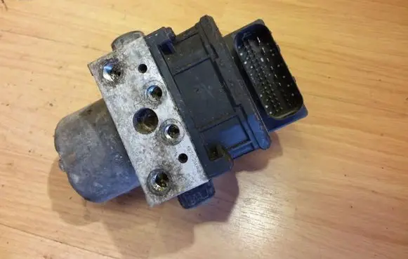 Ford Mondeo Mk III ABS Pump 1S712M110AF 0265222015