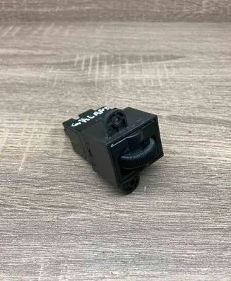 Mitsubishi Galant Headlight level height control switch 0X020 PPGF10