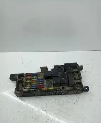 Volvo V70 Fuse module 8678449