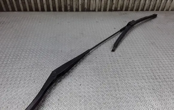Opel Astra H Windshield/front glass wiper blade 13111220LH