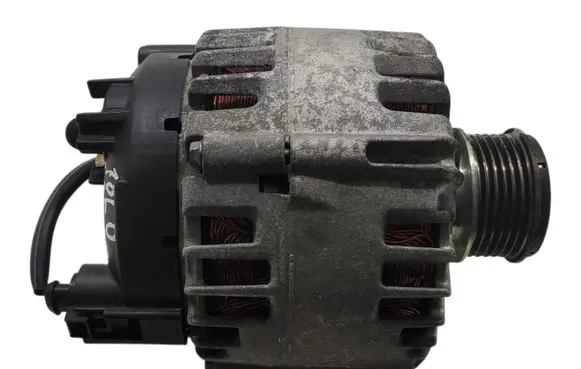 Volkswagen Polo V 6R Generator/alternator 03L903023F