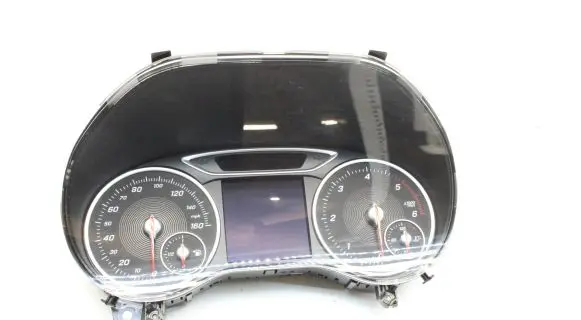 Mercedes-Benz B W246 W242 Speedometer (instrument cluster) A2469009518