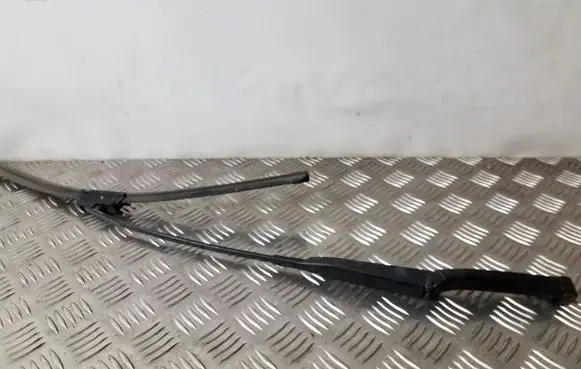 Audi A6 S6 C4 4A Front wiper blade arm 4A1955408A