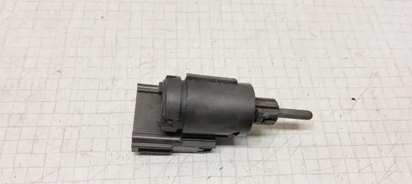 Volkswagen PASSAT B5.5 Brake pedal sensor switch 3B0945511A 19322007