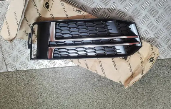 Audi A4 S4 B9 Front bumper lower grill 8W0807682F