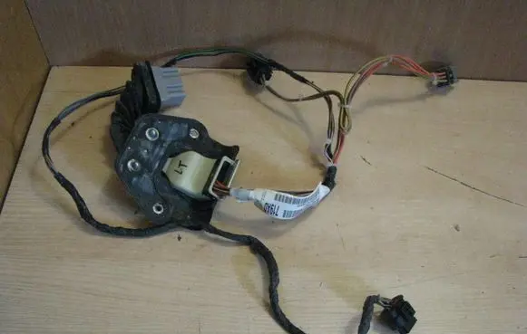 Dodge Avenger Rear door wiring loom