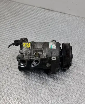 Volkswagen Golf V Air conditioning (A/C) compressor (pump) 5N0820803 020983117B4
