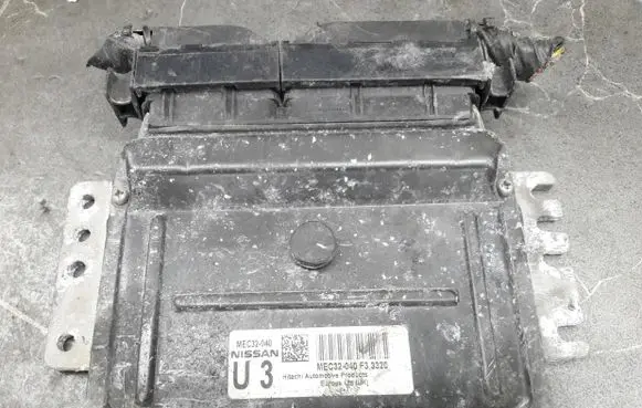 Nissan Micra Engine control unit/module ECU MEC32-040