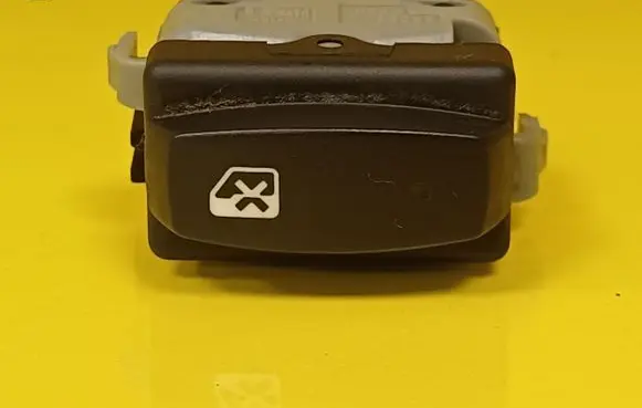 Renault Laguna II Central locking switch button 28082