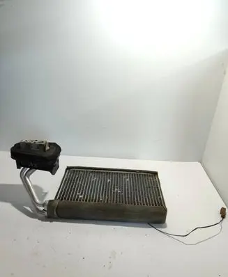 Subaru XV I Air conditioning (A/C) radiator (interior) 