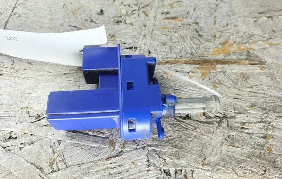 Clutch pedal sensor