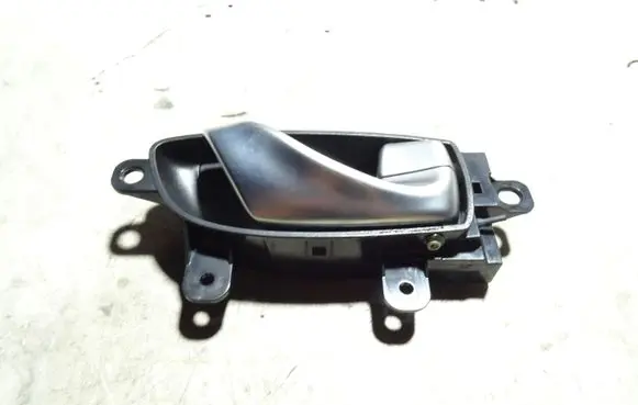 Rear door interior handle