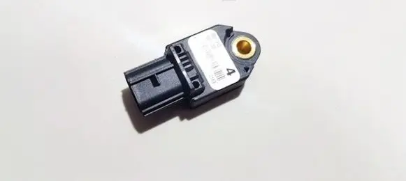 Lexus IS 220D-250-350 Airbag deployment crash/impact sensor 898310p020 89831-22020