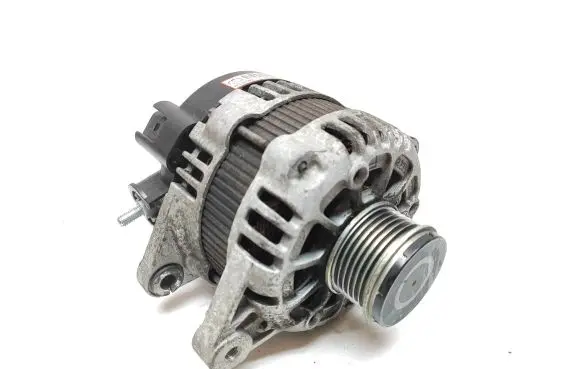 KIA Sorento Generator/alternator 373002F300 135V150A