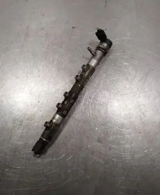 BMW 1 E81 E87 Fuel main line pipe 7809127 0445214182 B0SCHB