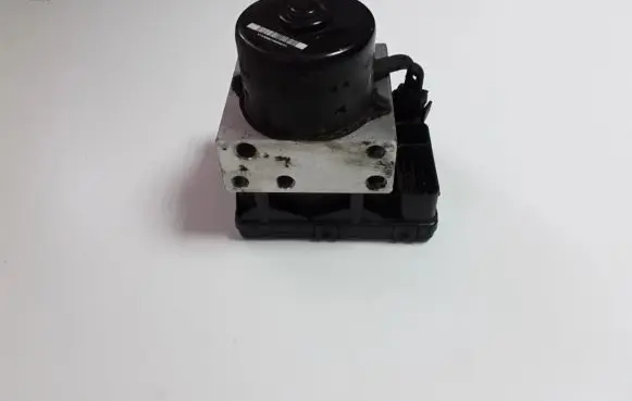 Jeep Cherokee III KJ ABS Pump P52128675AA