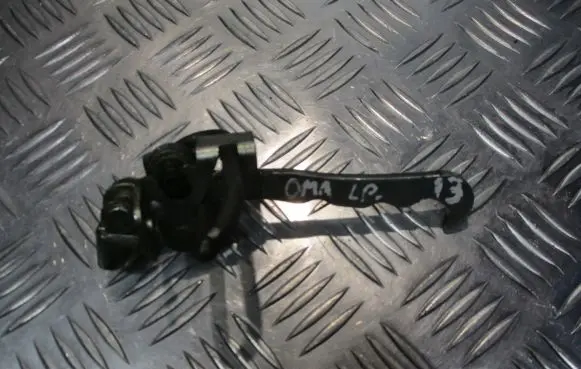 Opel Meriva A Front door check strap stopper