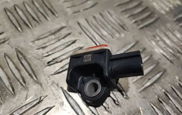 Volvo S60 Airbag deployment crash/impact sensor 31334336