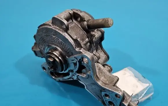 Skoda Octavia Mk2 (1Z) Vacuum pump 038145209N IMPRK1545005