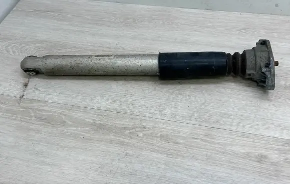 Porsche Panamera (970) Rear shock absorber/damper 97033304105 97033304103 97033301506