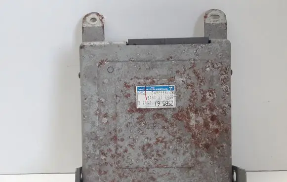 Mazda 323 Engine control unit/module Z5B518881B E2T86886M2