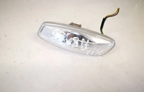Citroen C4 I Picasso Front fender indicator light 37143x10