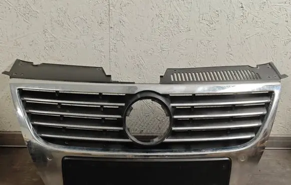 Volkswagen PASSAT B6 Front bumper upper radiator grill 3C0853651AH 3C0853651AK