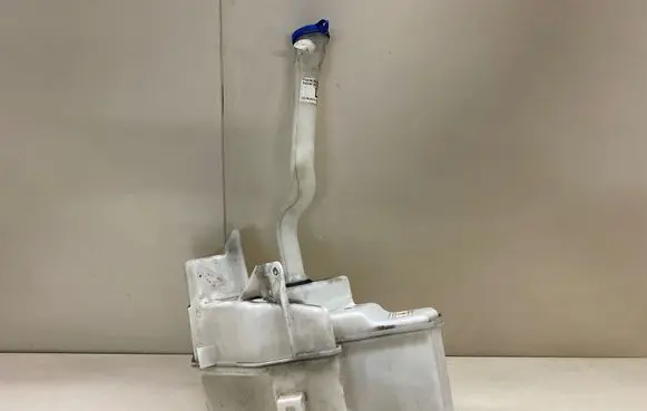 Windshield washer fluid reservoir/tank