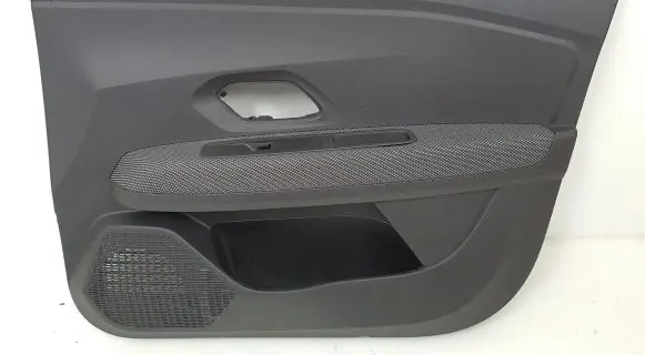 Dacia Sandero Front door card panel trim