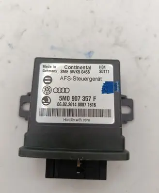 Volkswagen Touran I Light module LCM 5M0907357F 5WK50466