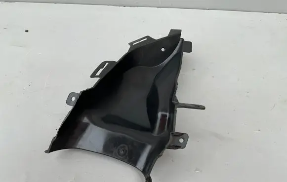 Chevrolet Camaro Intercooler air guide/duct channel 84078625