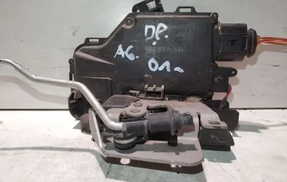 Audi A6 S6 C5 4B Front door lock 4B1837016G