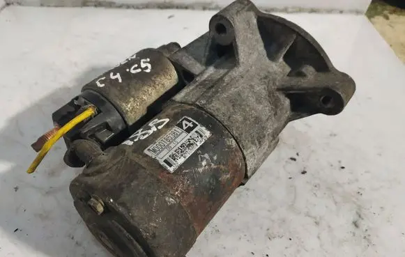Peugeot 406 Starter motor M000T85381