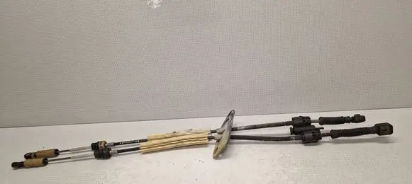 Volkswagen Transporter - Caravelle T5 Gear shift cable linkage 7H1711877AF