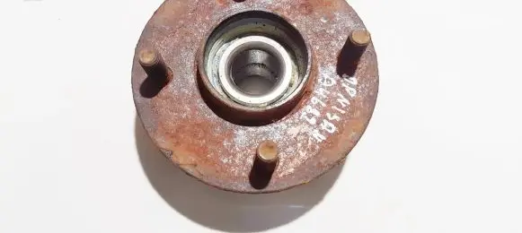 Nissan Almera N16 Rear wheel hub