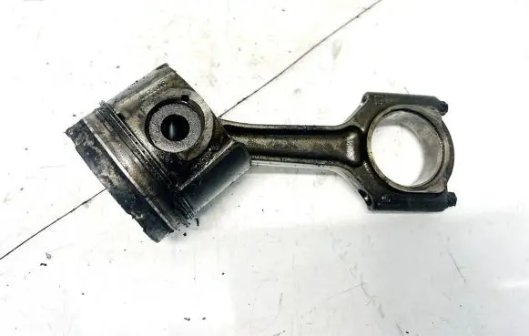 Opel Vectra B Piston with connecting rod