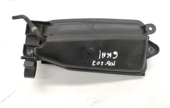 Vacuum air tank