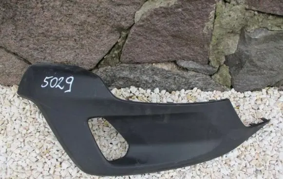 Volvo V40 Cross country Front bumper corner part panel trim 31353341