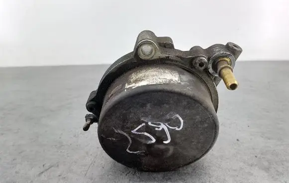 Opel Astra H Vacuum pump